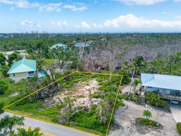 1032 Sand Castle RD, SANIBEL, FL 33957