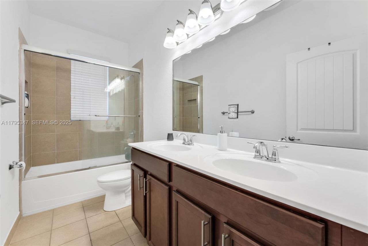 4190 NE 20th St, Homestead, FL 33033 Photo