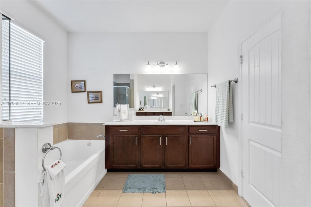 4190 NE 20th St, Homestead, FL 33033 Photo