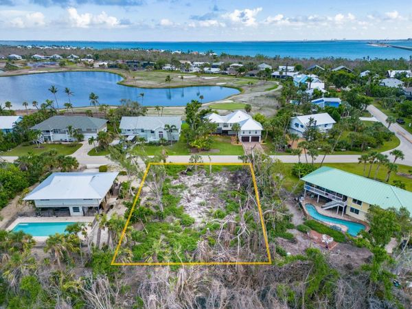 1032 Sand Castle Rd, Sanibel, FL 33957