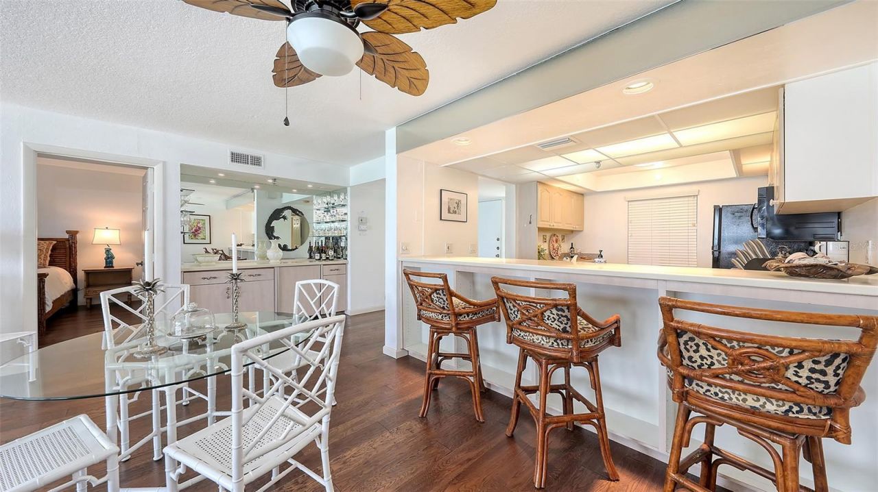 2675 Gulf Of Mexico Drive, Unit 403, Longboat Key, FL 34228 Photo