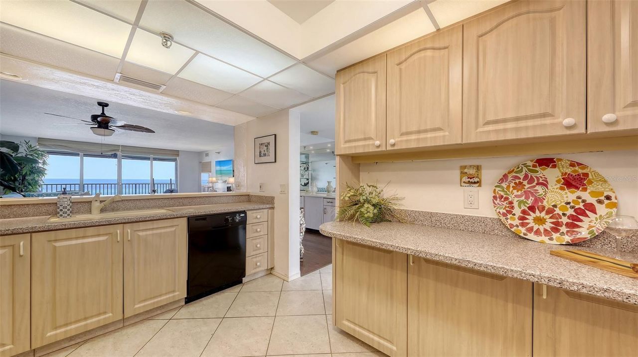 2675 Gulf Of Mexico Drive, Unit 403, Longboat Key, FL 34228 Photo