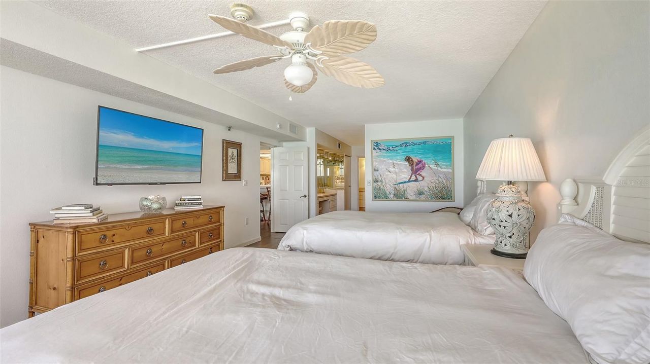 2675 Gulf Of Mexico Drive, Unit 403, Longboat Key, FL 34228 Photo