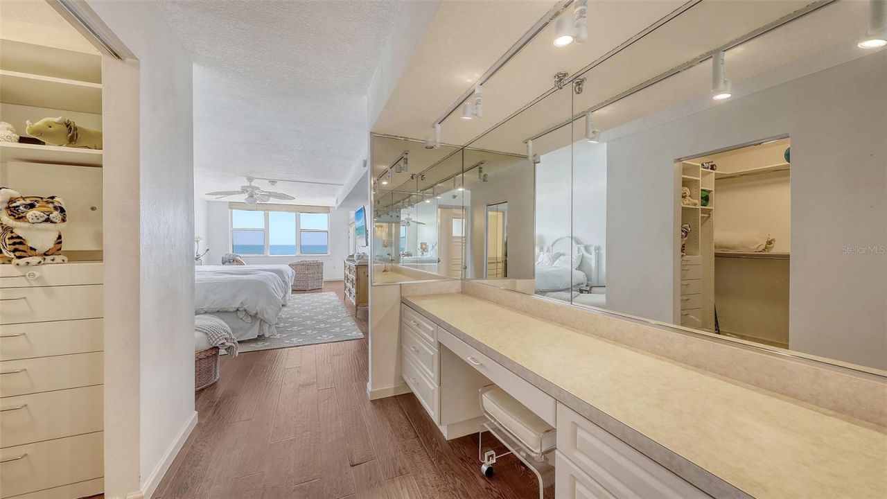 2675 Gulf Of Mexico Drive, Unit 403, Longboat Key, FL 34228 Photo