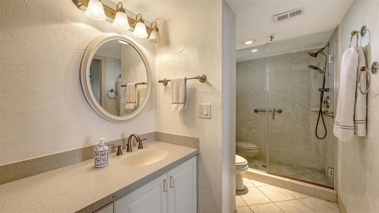 2675 Gulf Of Mexico Drive, Unit 403, Longboat Key, FL 34228 Photo