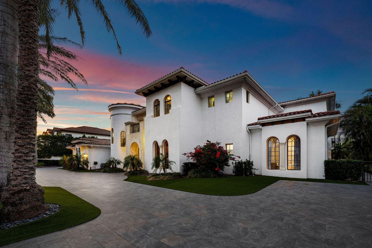 251 W Coconut Palm Road, Boca Raton, FL 33432 Photo