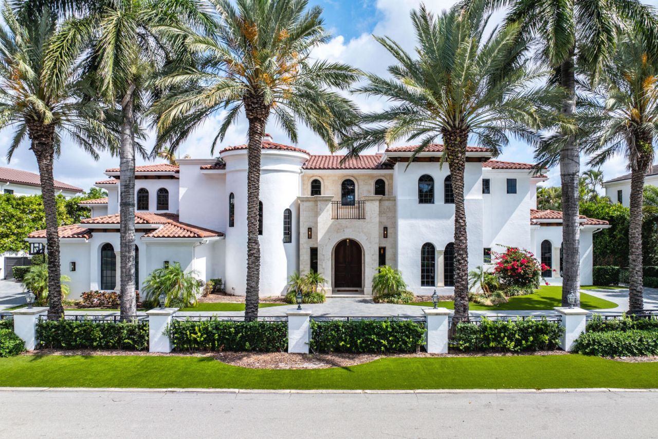 251 W Coconut Palm Road, Boca Raton, FL 33432 Photo