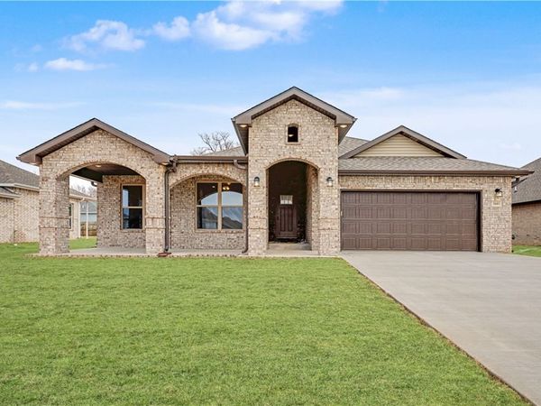 3603 N Wiley Drive, Siloam Springs, AR 72761