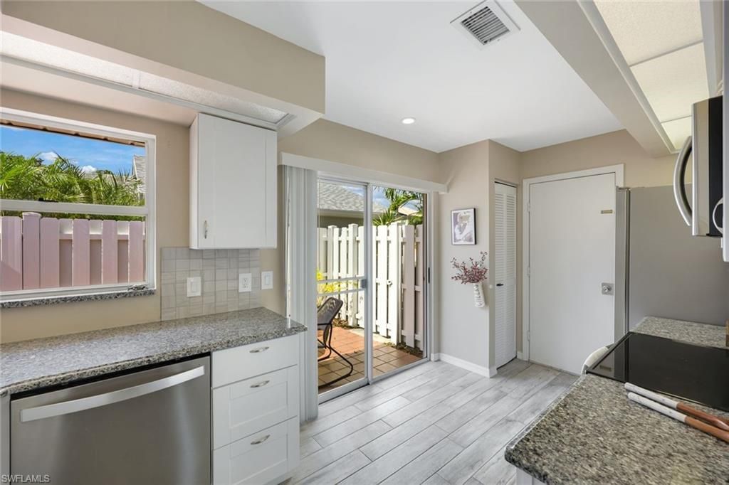 14871 Crescent Cove Dr, Fort Myers, FL 33908 Photo
