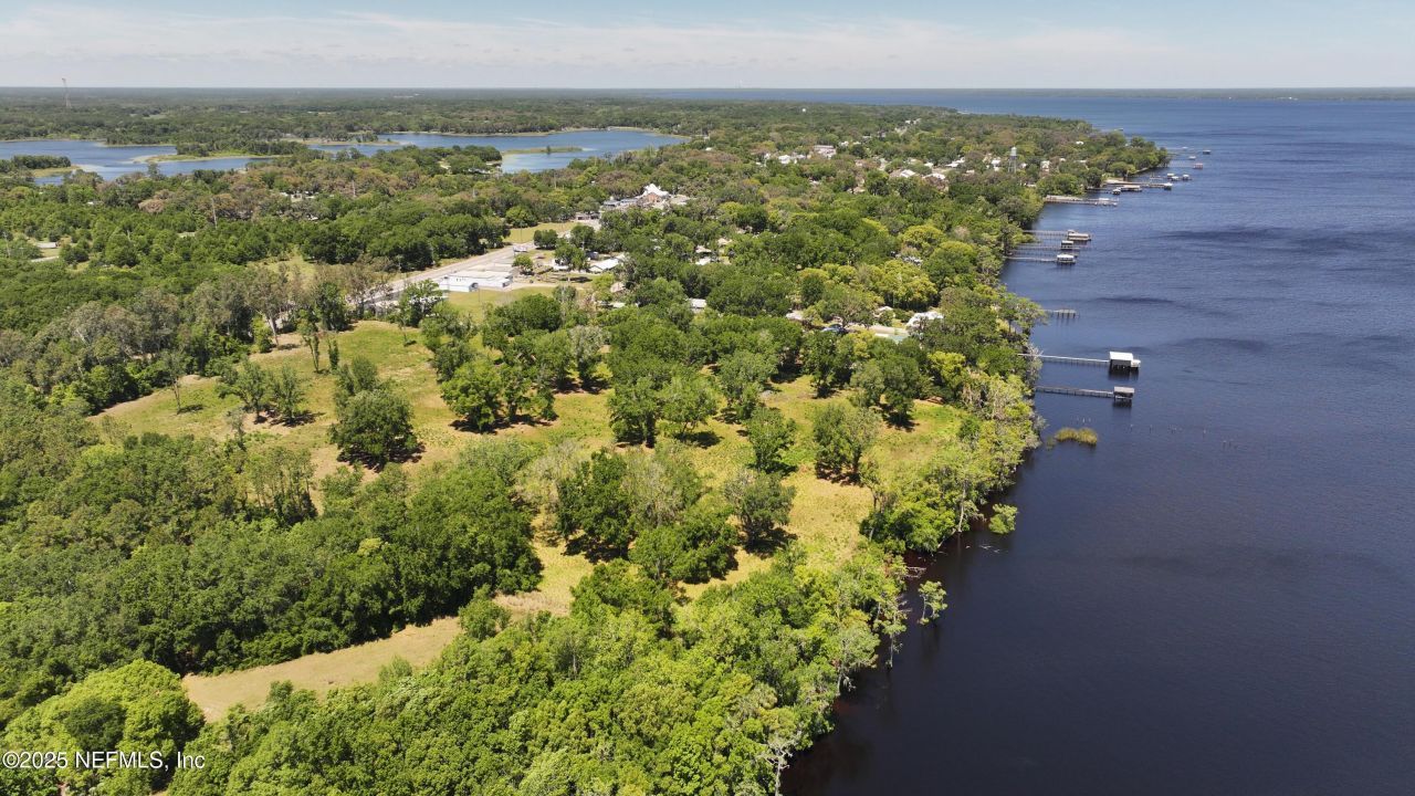 2570 Highway 17, Crescent City, FL 32112 Photo