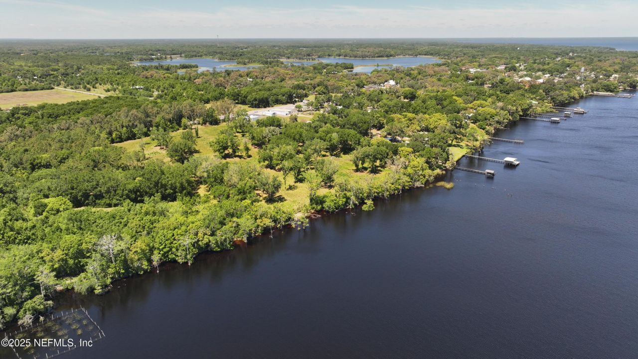 2570 Highway 17, Crescent City, FL 32112 Photo