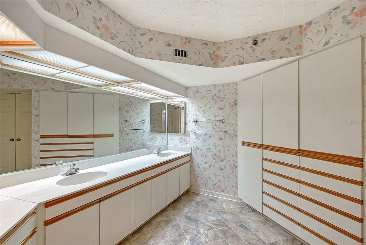 111 Tidy Island Boulevard, Bradenton, FL 34210 Photo