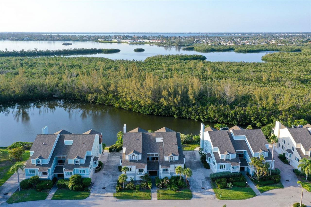 111 Tidy Island Boulevard, Bradenton, FL 34210 Photo