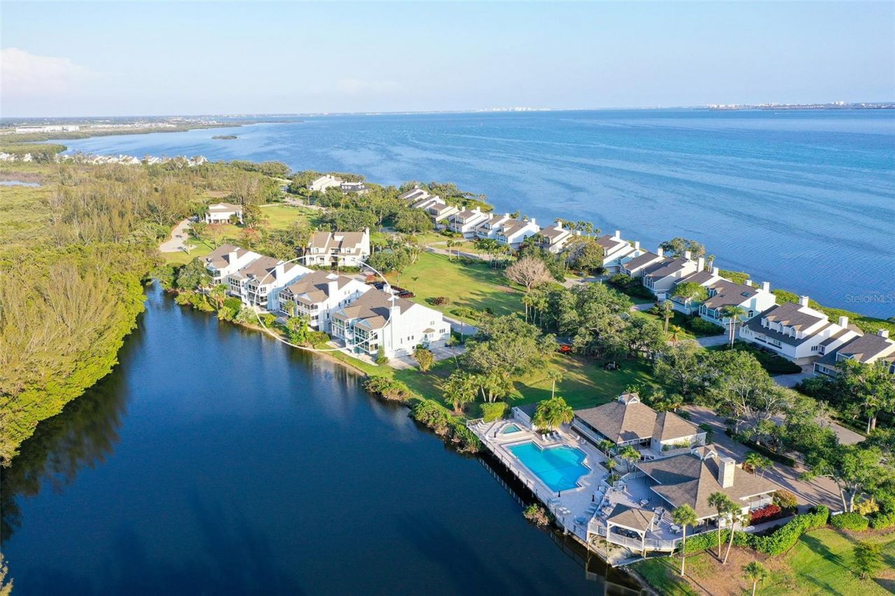 111 Tidy Island Boulevard, Bradenton, FL 34210 Photo