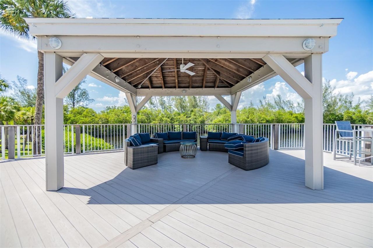 111 Tidy Island Boulevard, Bradenton, FL 34210 Photo