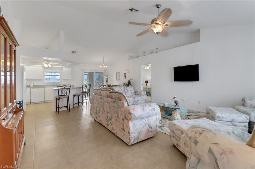 622 NE 12th St, Cape Coral, FL 33909 Photo