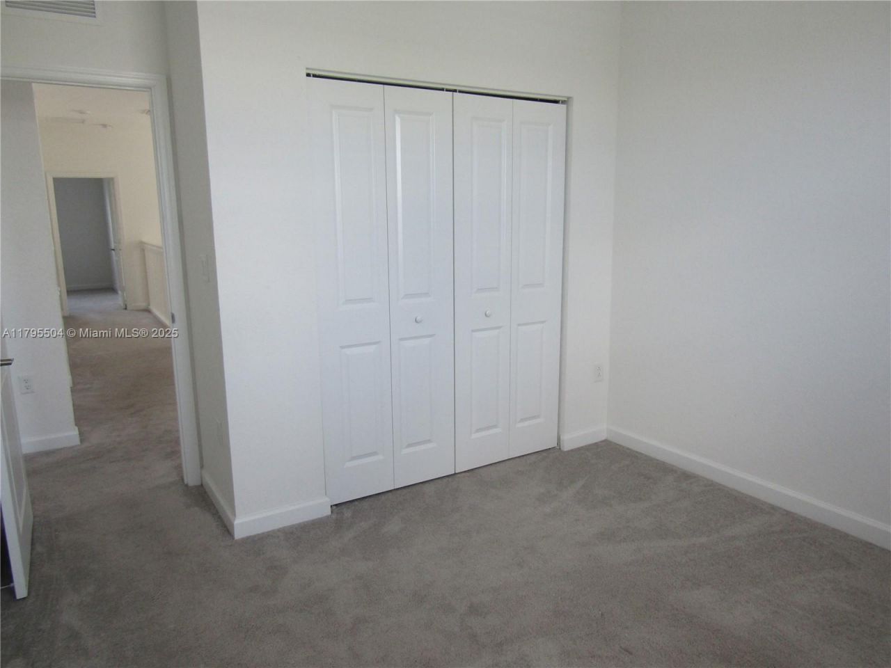 1414 SE 26th Ter, Homestead, FL 33035 Photo