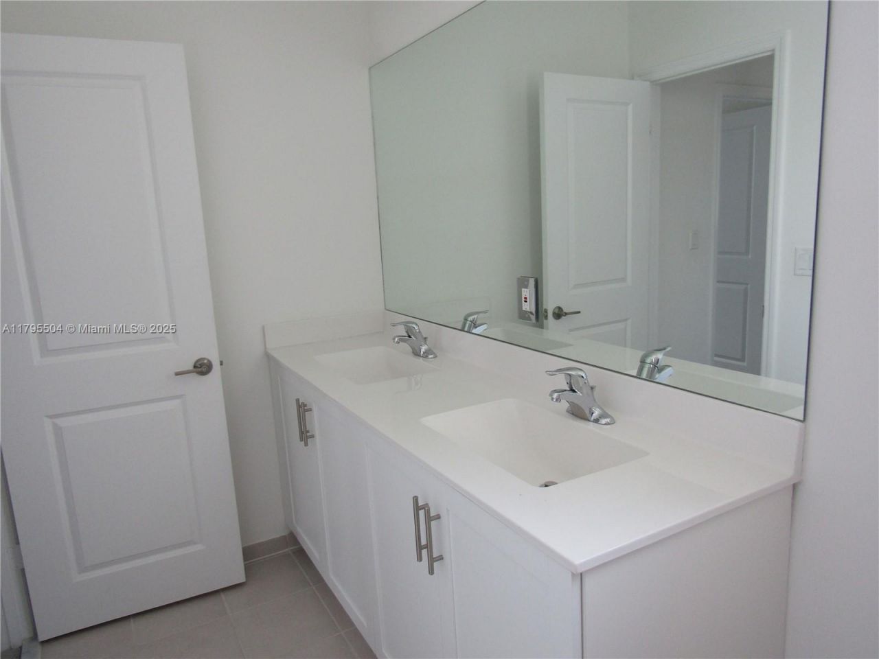 1414 SE 26th Ter, Homestead, FL 33035 Photo