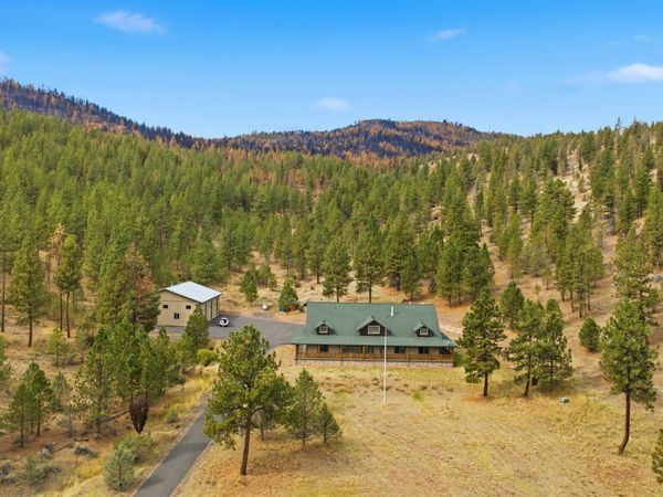 8101 NE Mill Creek Road, Prineville, OR 97754