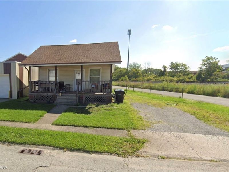 164 Woodbury Street, Elyria, OH 44035 Photo 3