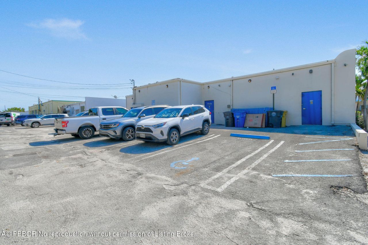 3300 S Dixie Hwy, West Palm Beach, FL 33405 Photo