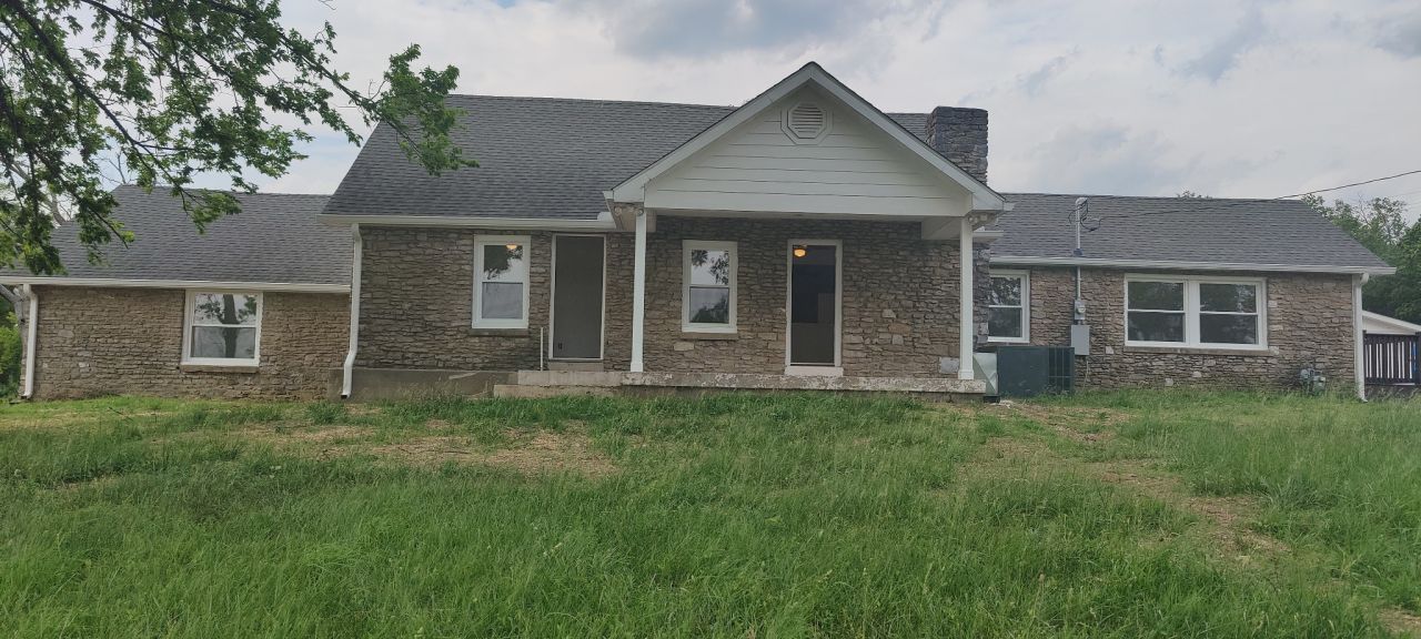 670 W Main St W, Hendersonville, TN 37075 Main Photo