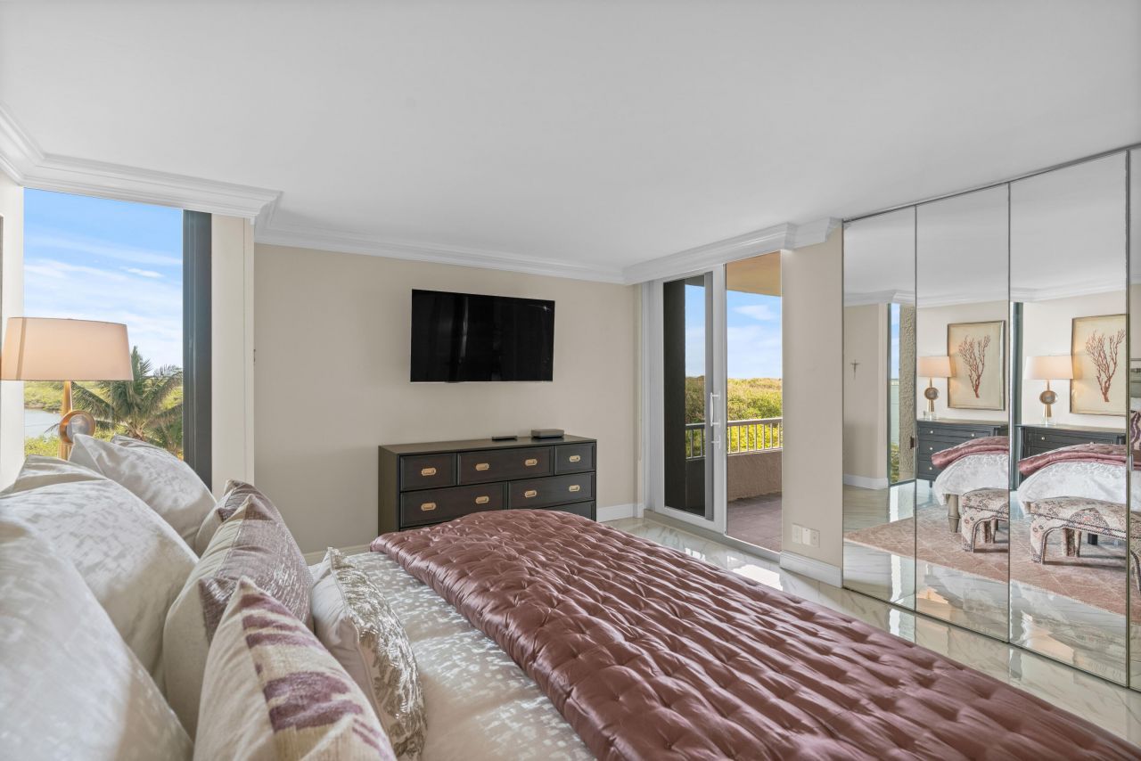 5550 N Ocean Drive, Unit 5c, Singer Island, FL 33404 Photo