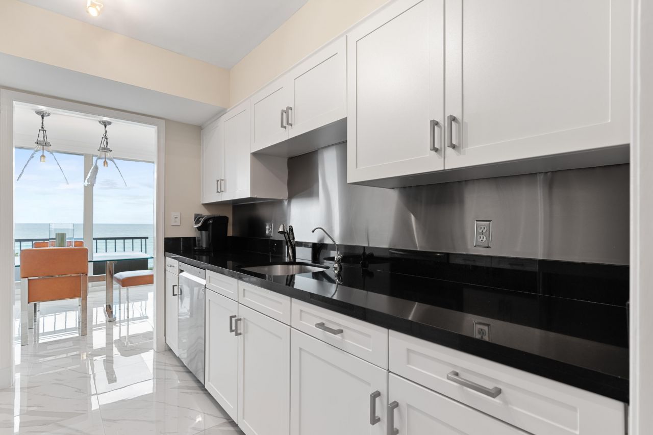 5550 N Ocean Drive, Unit 5c, Singer Island, FL 33404 Photo