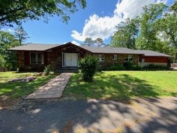 6 Briarwood Lane, Clarksville, AR 72830