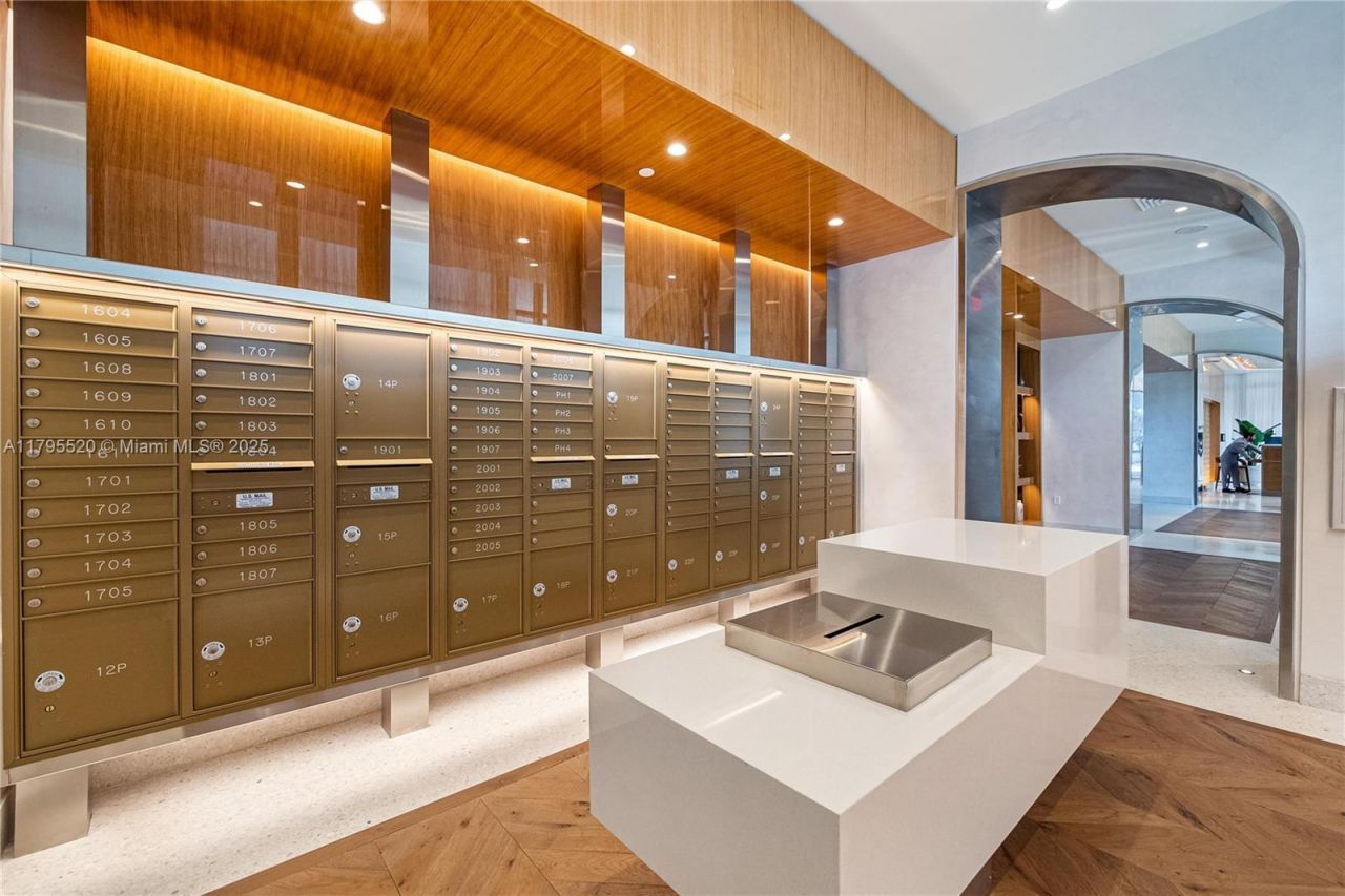 2678 Tigertail Ave, Unit 1205, Miami, FL 33133 Photo