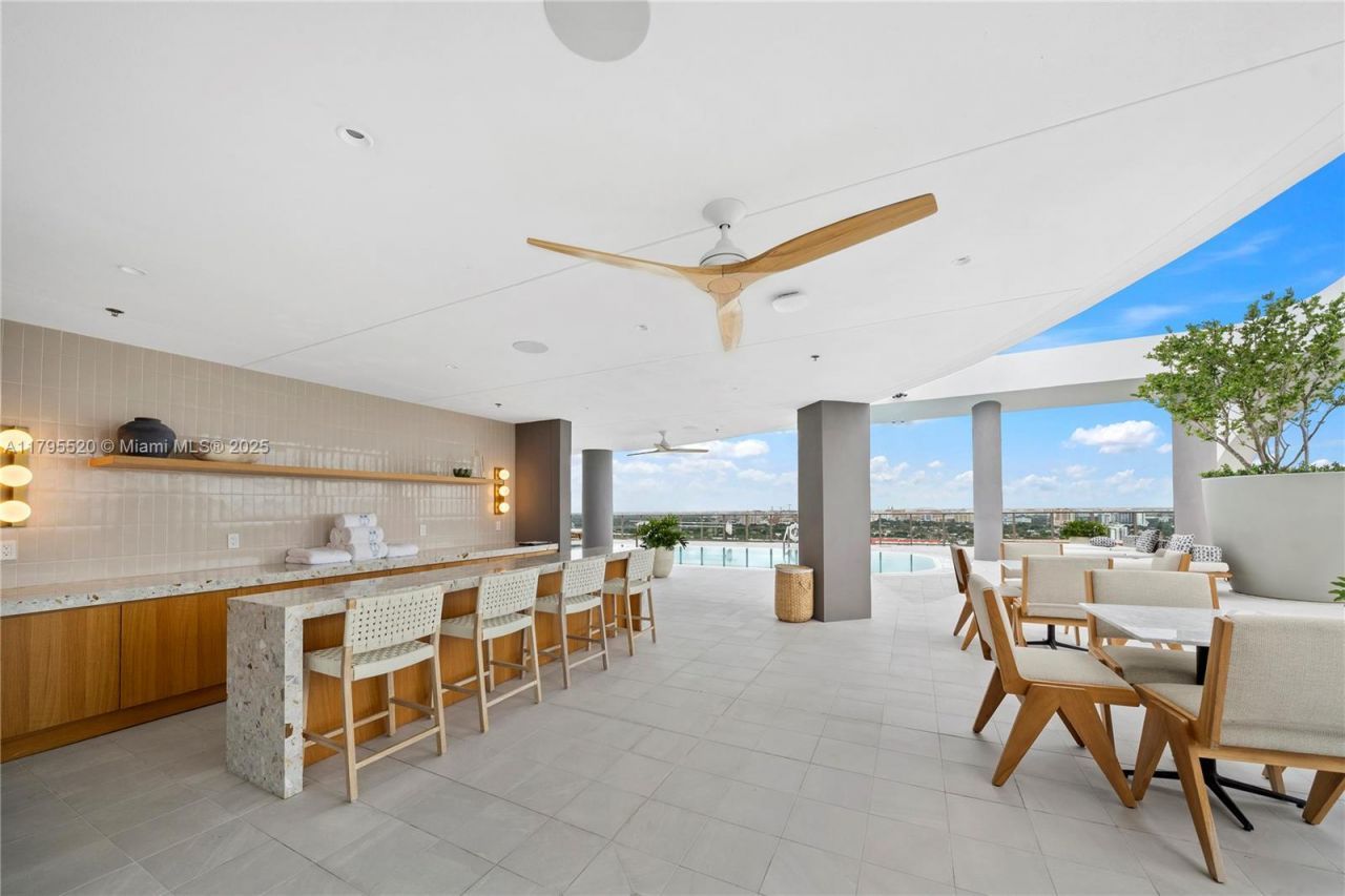 2678 Tigertail Ave, Unit 1205, Miami, FL 33133 Photo