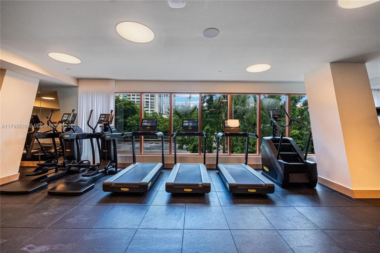 2678 Tigertail Ave, Unit 1205, Miami, FL 33133 Photo