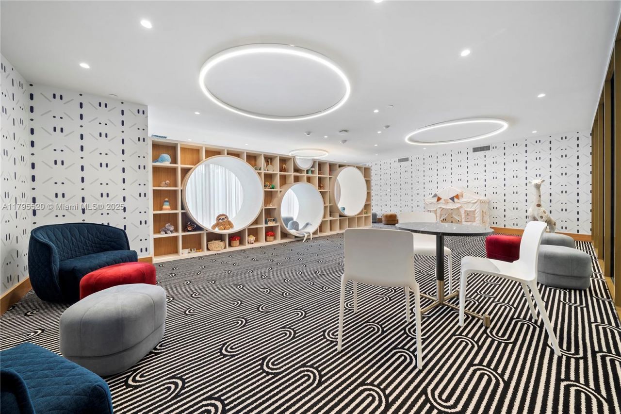 2678 Tigertail Ave, Unit 1205, Miami, FL 33133 Photo