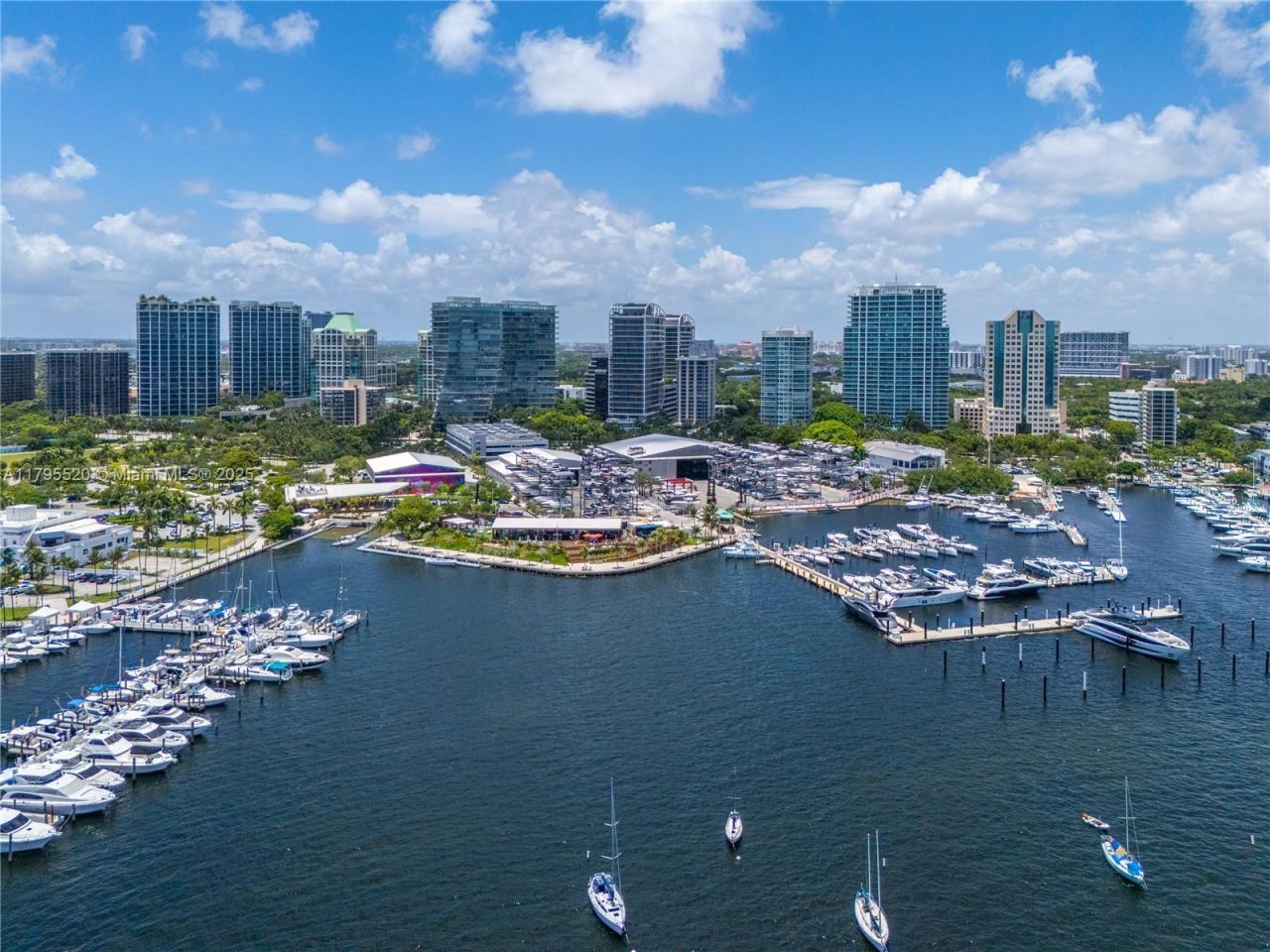 2678 Tigertail Ave, Unit 1205, Miami, FL 33133 Photo