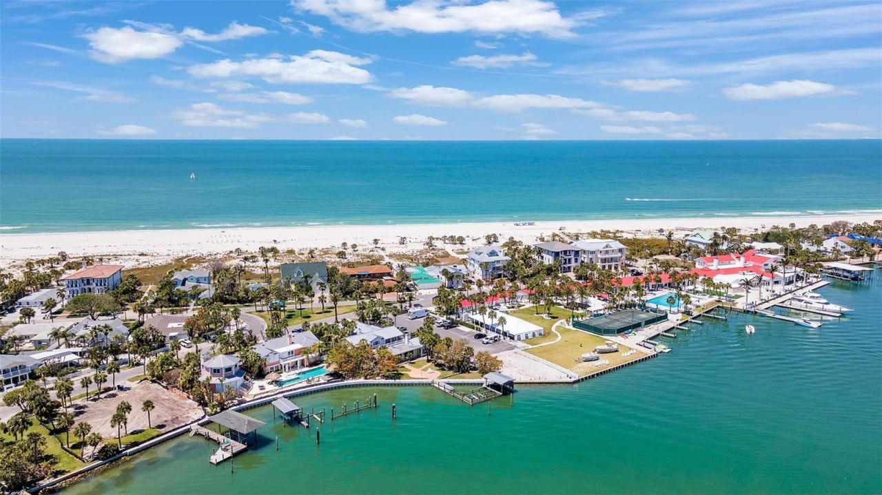 1058 Eldorado Avenue, Clearwater Beach, FL 33767 Photo