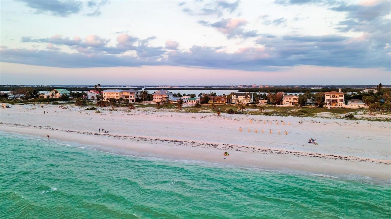 1058 Eldorado Avenue, Clearwater Beach, FL 33767 Photo