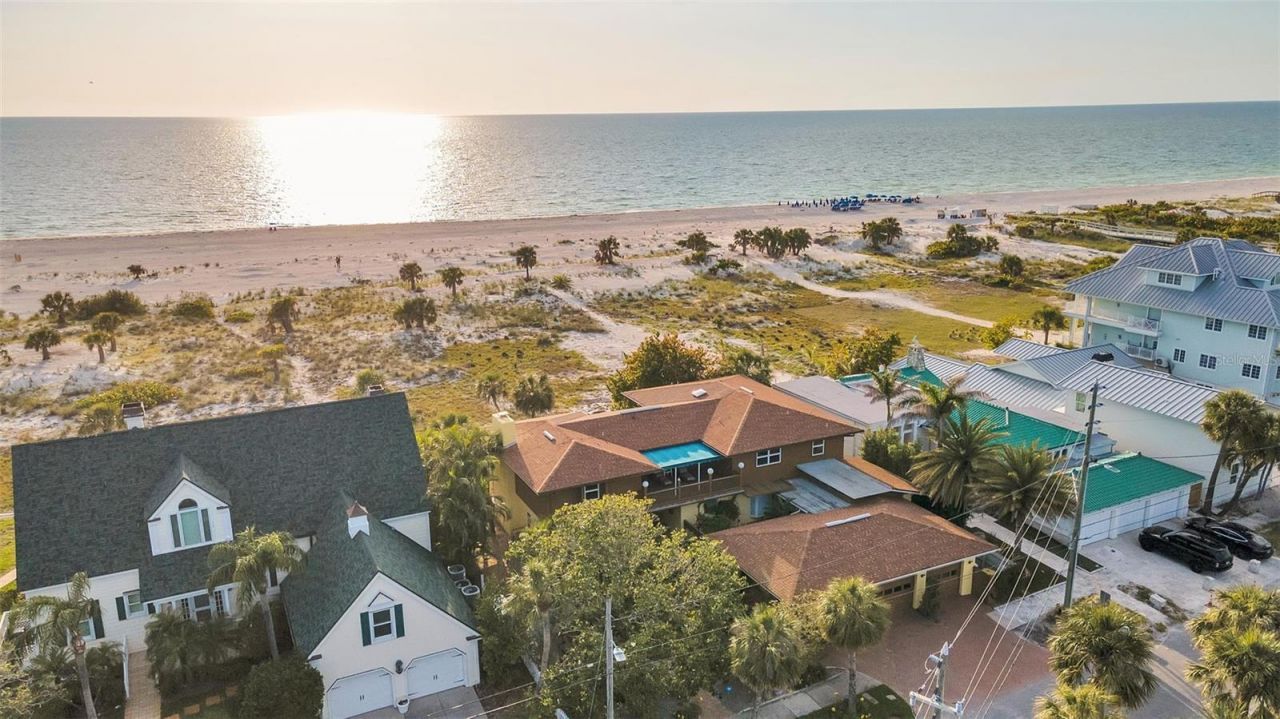 1058 Eldorado Avenue, Clearwater Beach, FL 33767 Photo