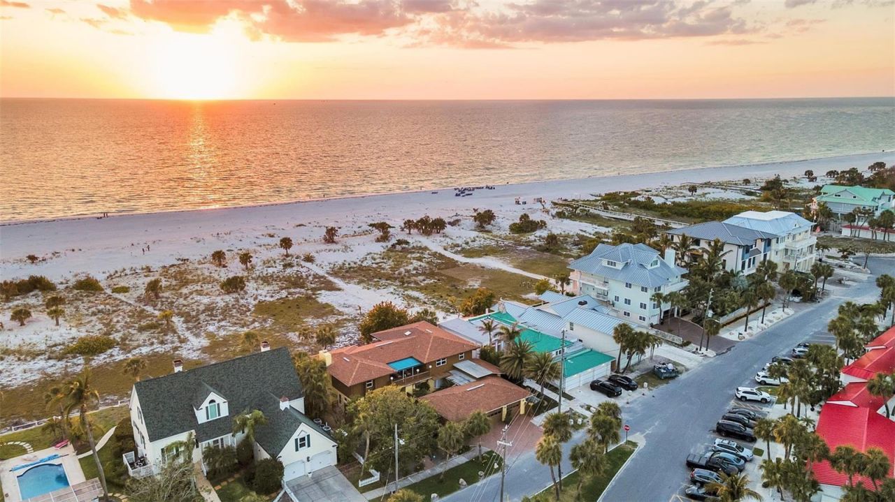 1058 Eldorado Avenue, Clearwater Beach, FL 33767 Photo