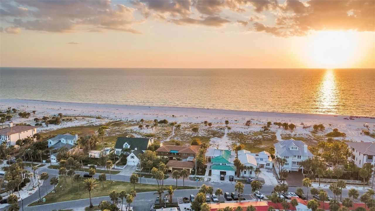 1058 Eldorado Avenue, Clearwater Beach, FL 33767 Photo