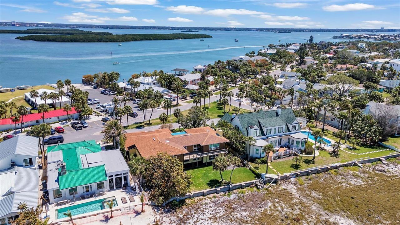 1058 Eldorado Avenue, Clearwater Beach, FL 33767 Photo