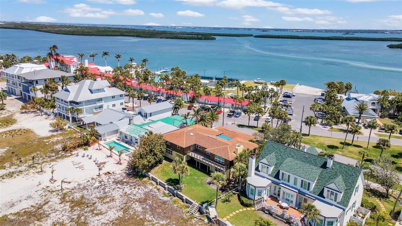 1058 Eldorado Avenue, Clearwater Beach, FL 33767 Photo