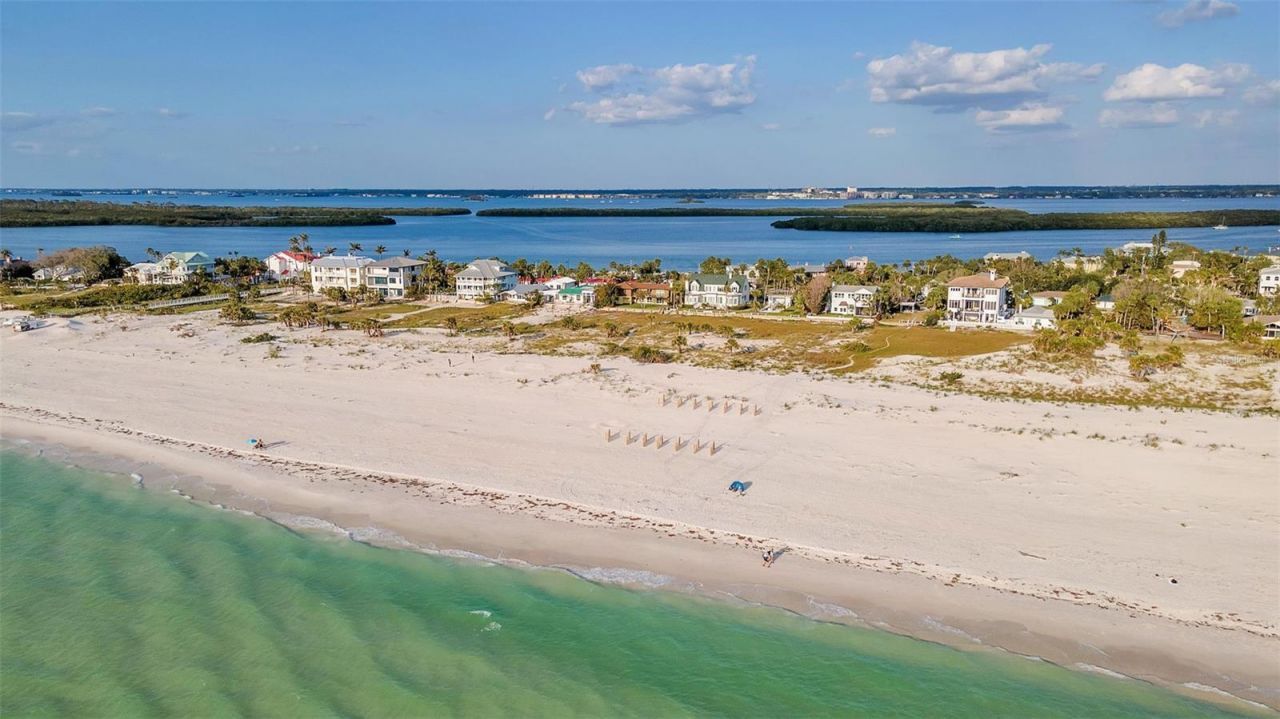 1058 Eldorado Avenue, Clearwater Beach, FL 33767 Photo