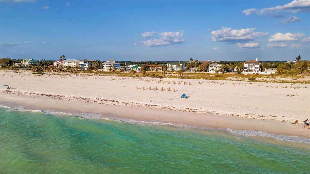 1058 Eldorado Avenue, Clearwater Beach, FL 33767 Photo