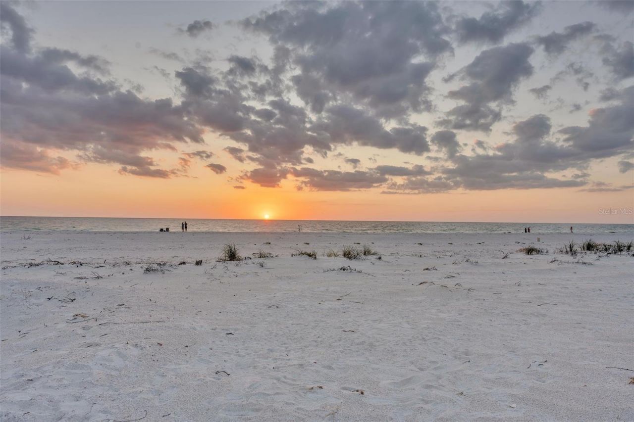 1058 Eldorado Avenue, Clearwater Beach, FL 33767 Photo