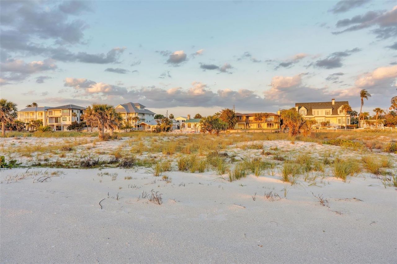 1058 Eldorado Avenue, Clearwater Beach, FL 33767 Photo