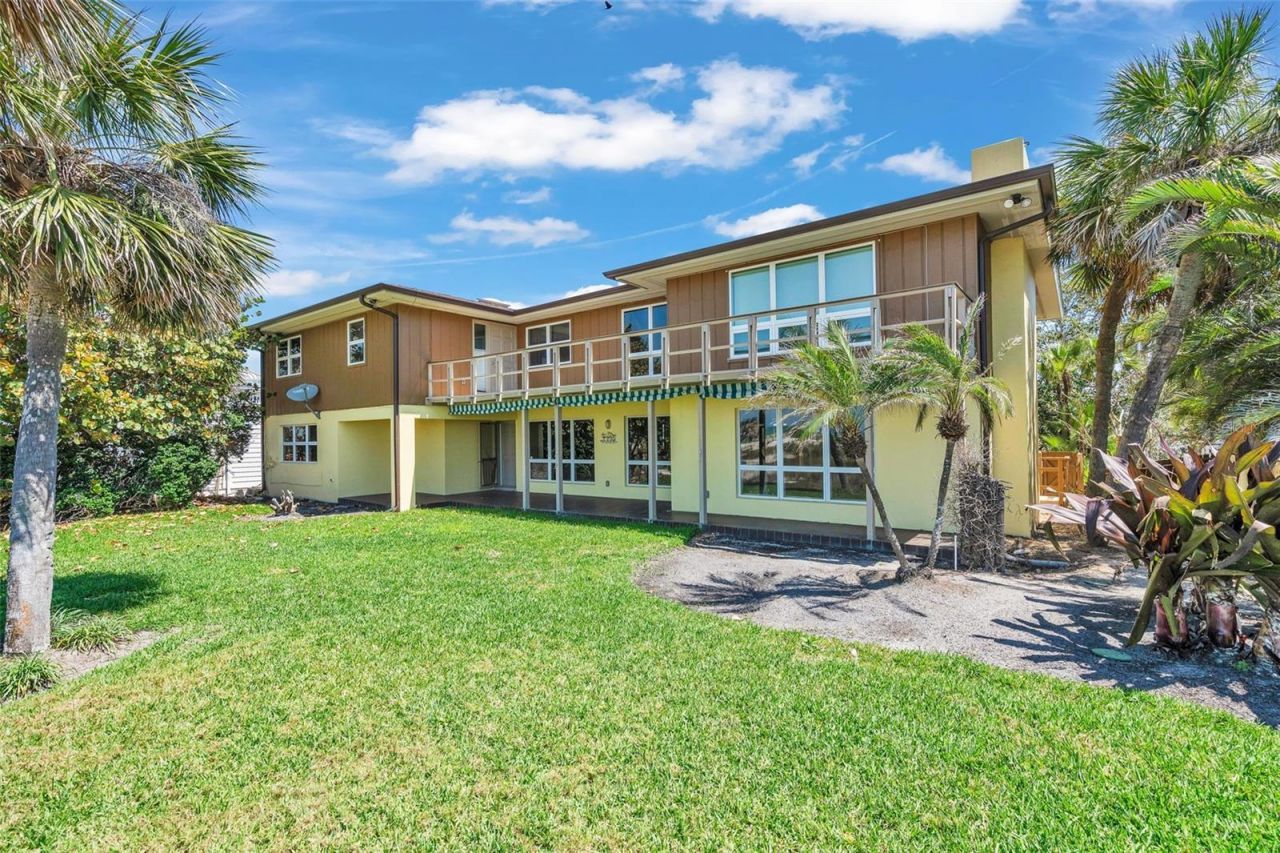 1058 Eldorado Avenue, Clearwater Beach, FL 33767 Photo