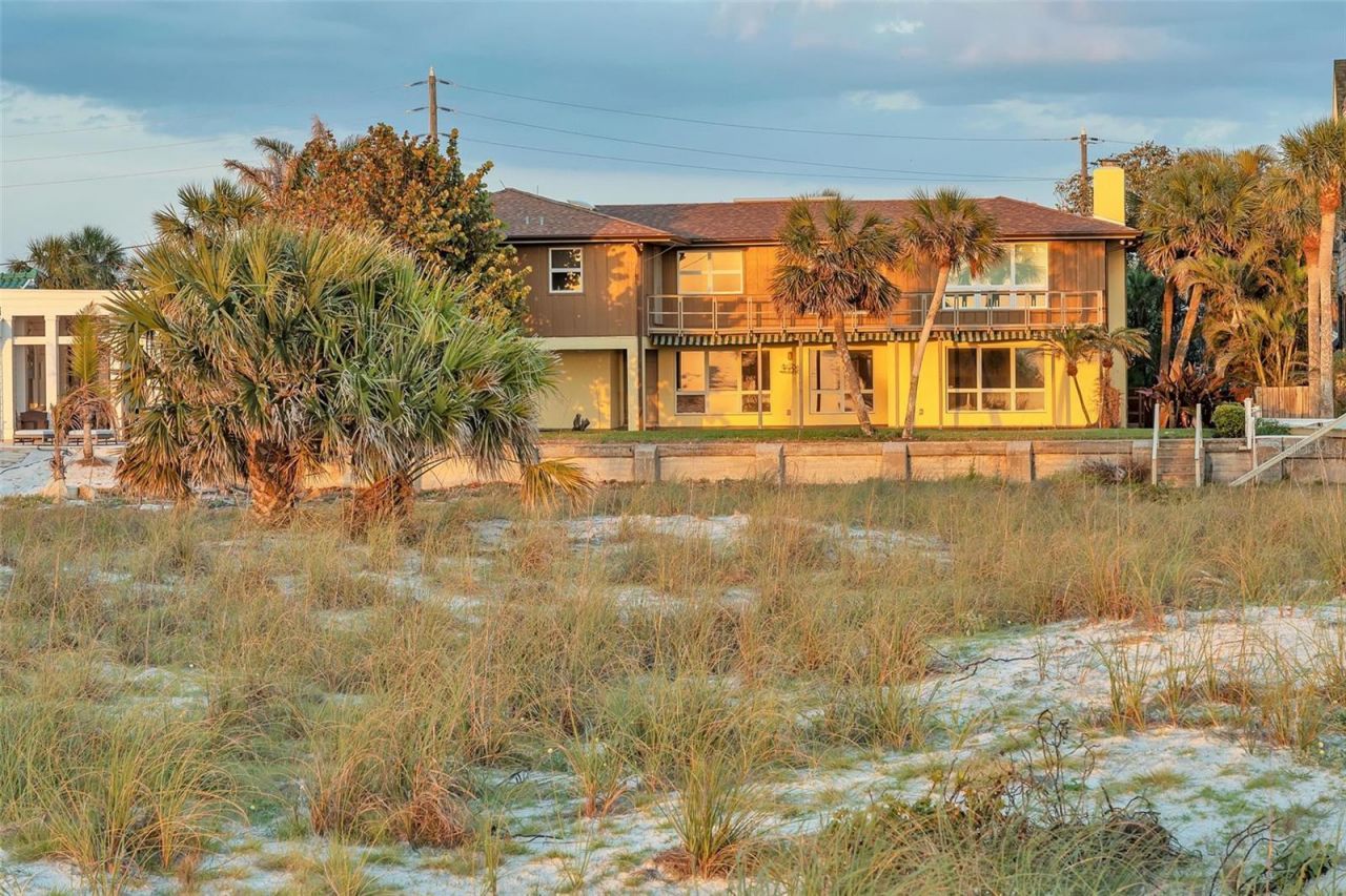 1058 Eldorado Avenue, Clearwater Beach, FL 33767 Photo