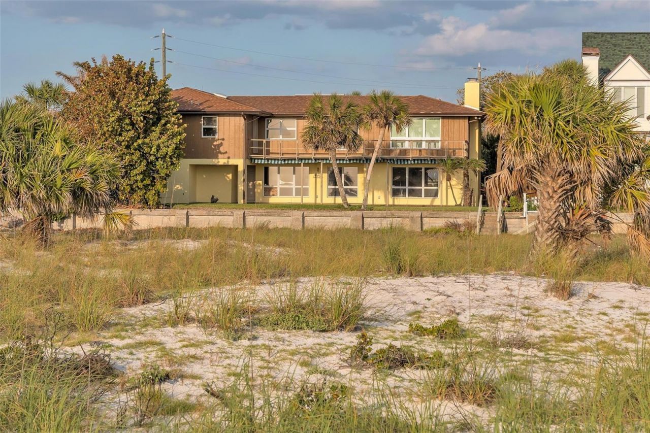 1058 Eldorado Avenue, Clearwater Beach, FL 33767 Photo