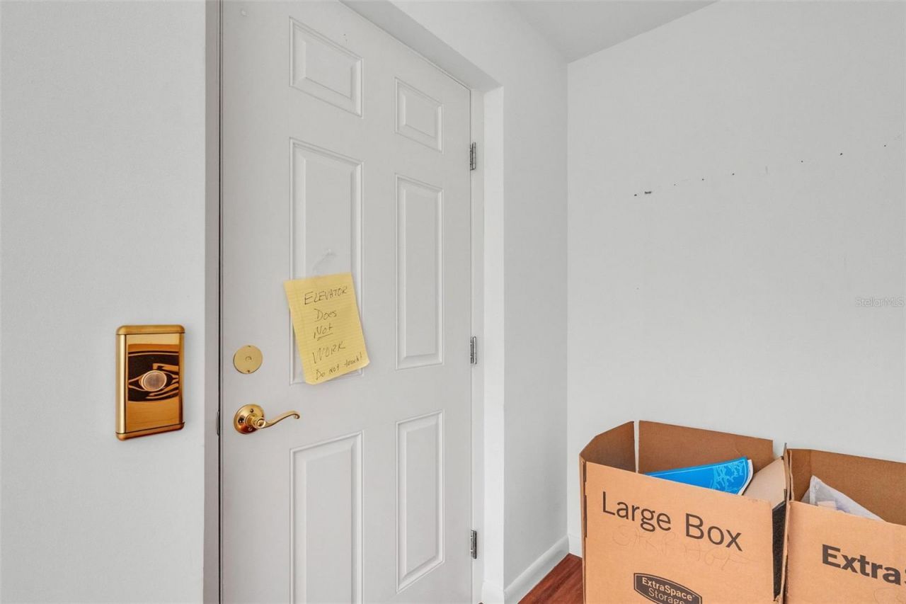 1058 Eldorado Avenue, Clearwater Beach, FL 33767 Photo