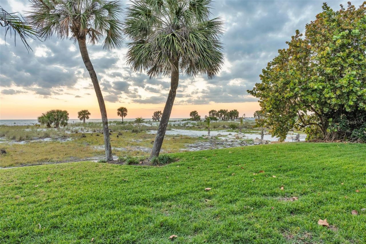 1058 Eldorado Avenue, Clearwater Beach, FL 33767 Photo